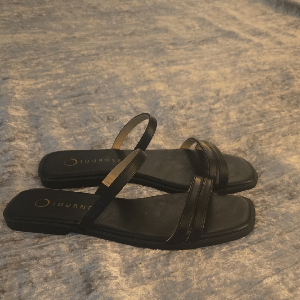 Journee Collection Brisa, Black Strappy Sandals - Picture 2 of 6